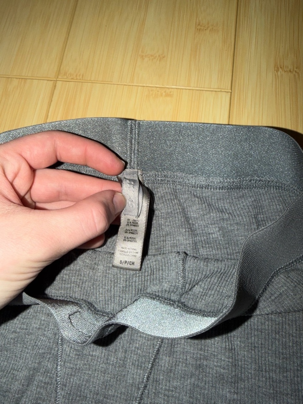 SKIMS Gray Ribbed Sleep Boxer Shorts - Picture 3 of 3
